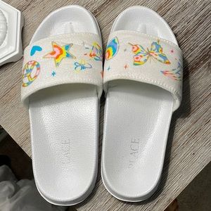 Children’s place girls white sandal size 4